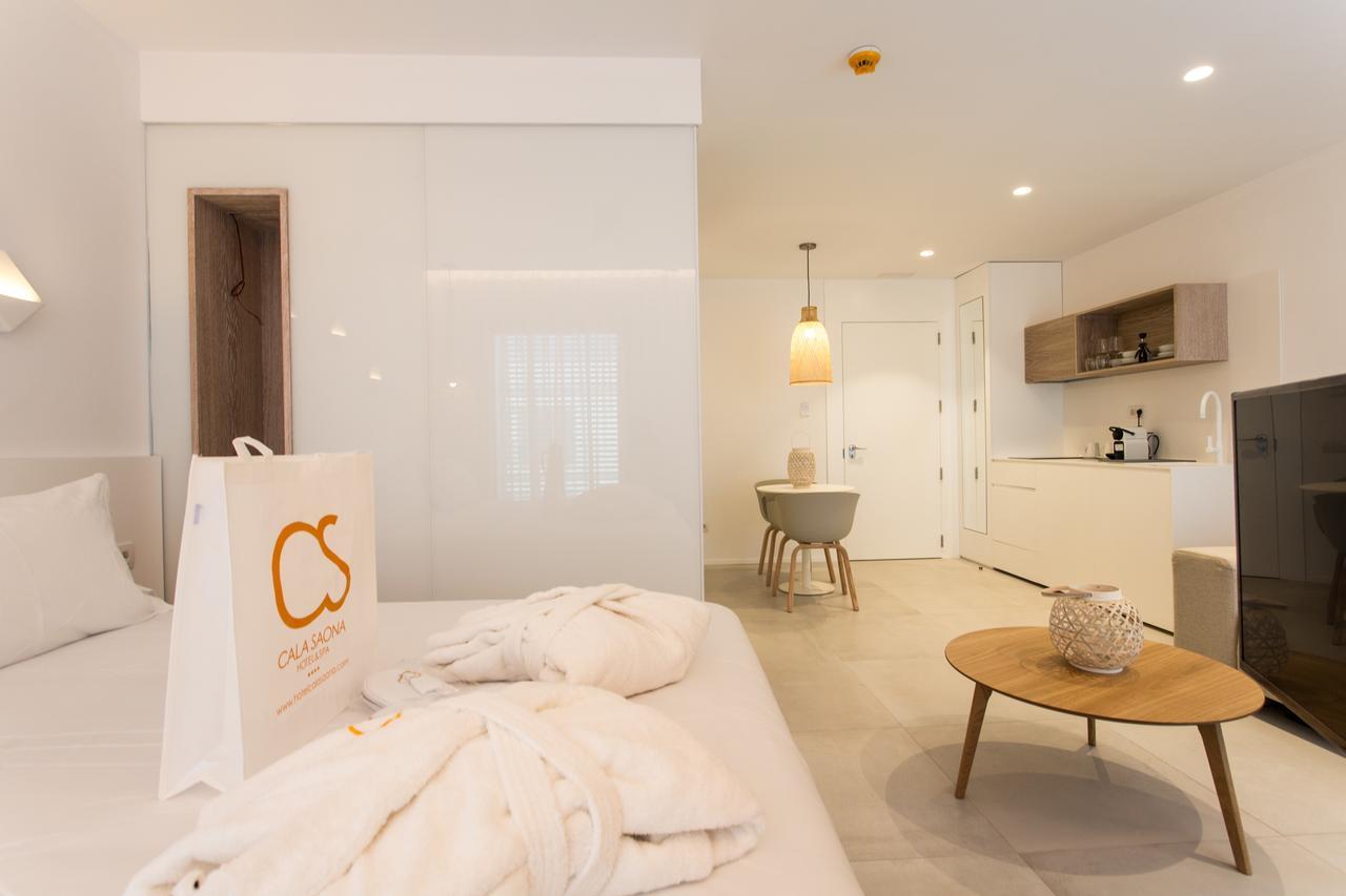 Sa Pedrera Suites & Spa Es Pujols Bagian luar foto