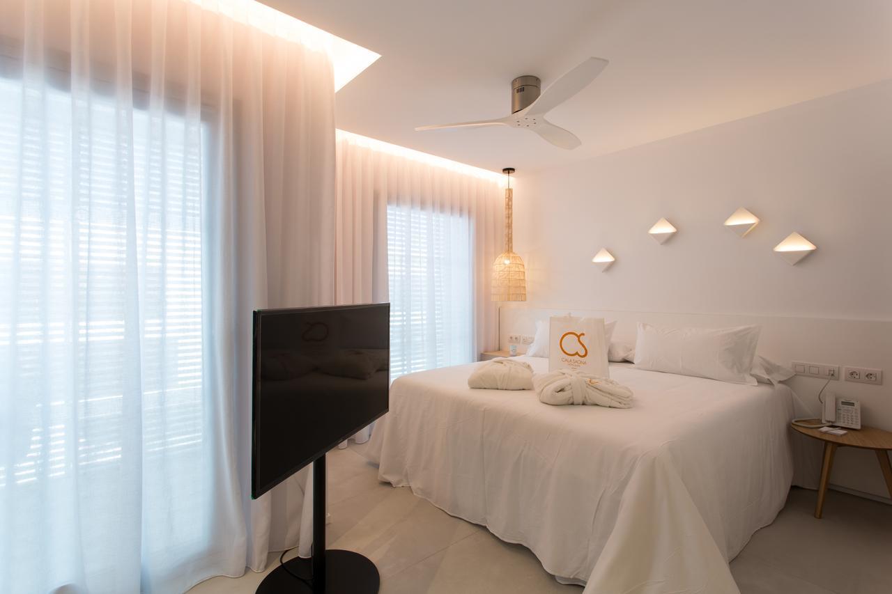 Sa Pedrera Suites & Spa Es Pujols Bagian luar foto