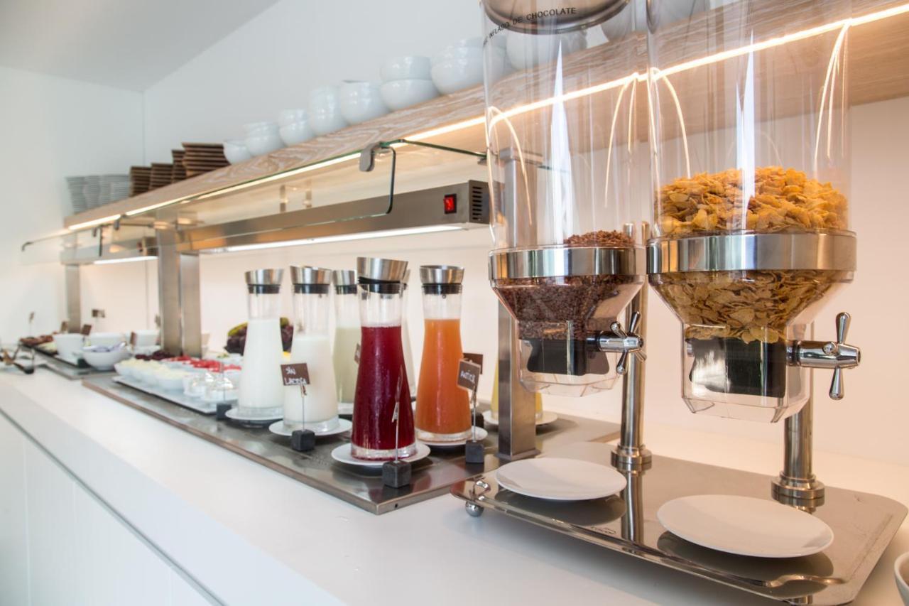 Sa Pedrera Suites & Spa Es Pujols Bagian luar foto