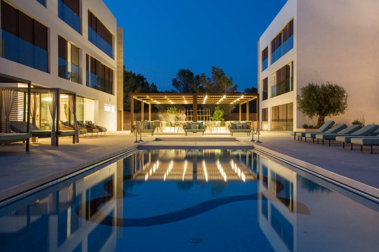 Sa Pedrera Suites & Spa Es Pujols Bagian luar foto